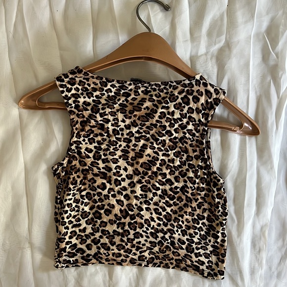 🔴Cheetah Print Crop Top Junior - Picture 4 of 4